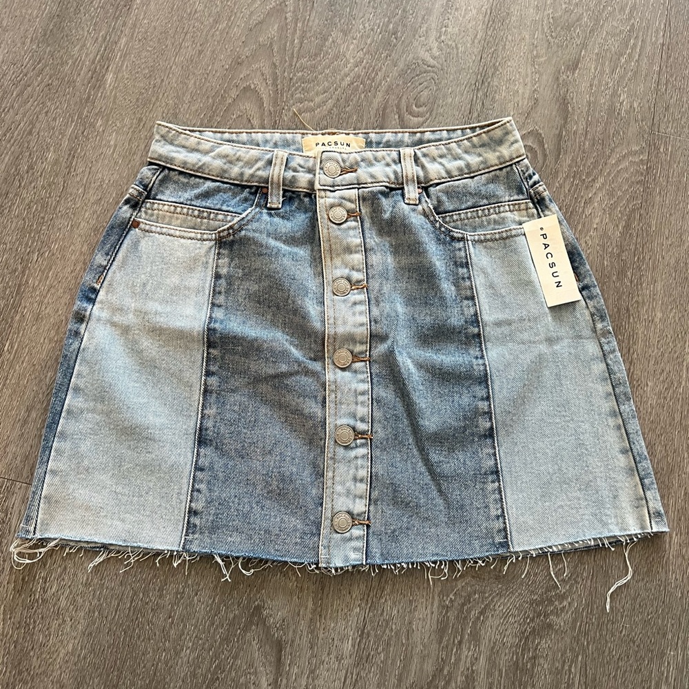Two toned denim skirt